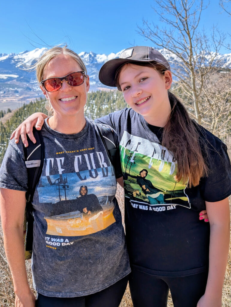 Jess and Elise Pellegrini hiking Ute Pass in Colorado